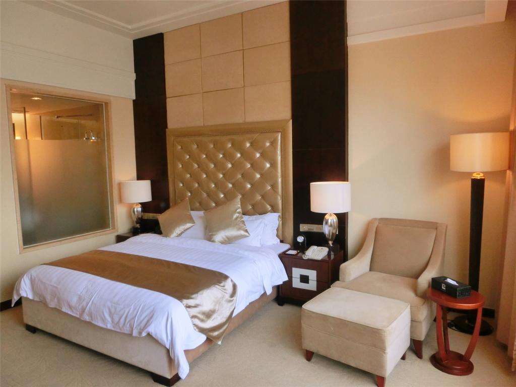 Yue Xiu Hotel Гуанчжоу Номер фото