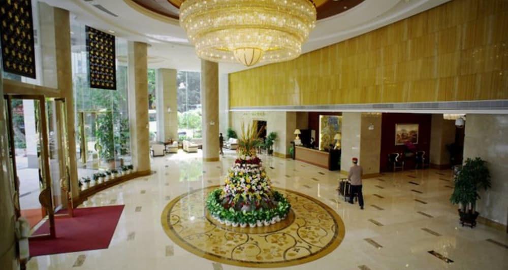 Yue Xiu Hotel Гуанчжоу Экстерьер фото